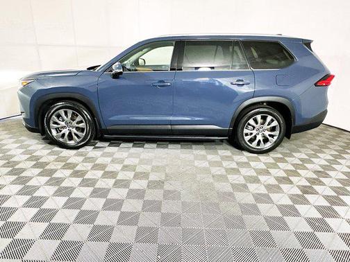 Cloud 2024 Toyota Grand Highlander Limited