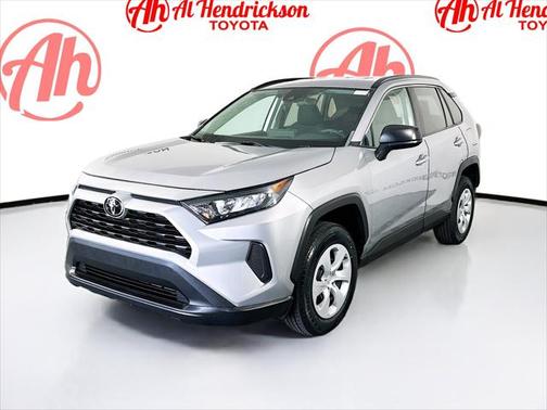 2020 Toyota RAV4 LE
