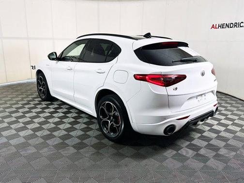 2022 Alfa Romeo Stelvio Ti