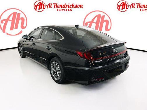 2022 Hyundai SONATA SEL