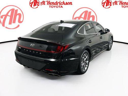 2022 Hyundai SONATA SEL
