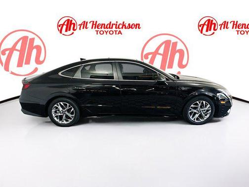 2022 Hyundai SONATA SEL