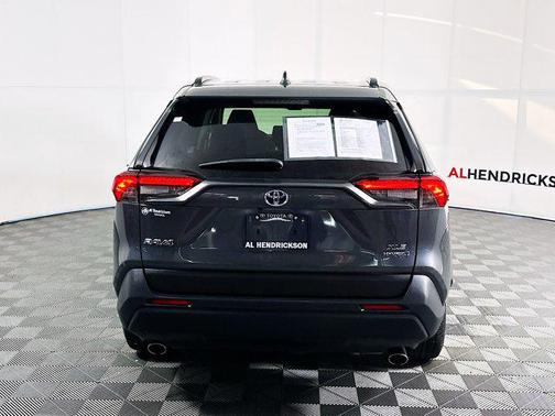 2022 Toyota RAV4 Hybrid XLE