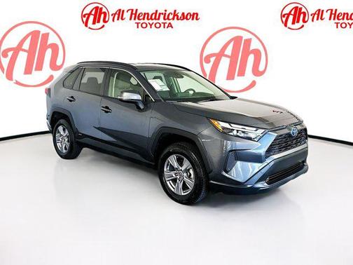 2022 Toyota RAV4 Hybrid XLE