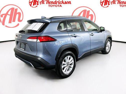 2024 Toyota Corolla Cross LE