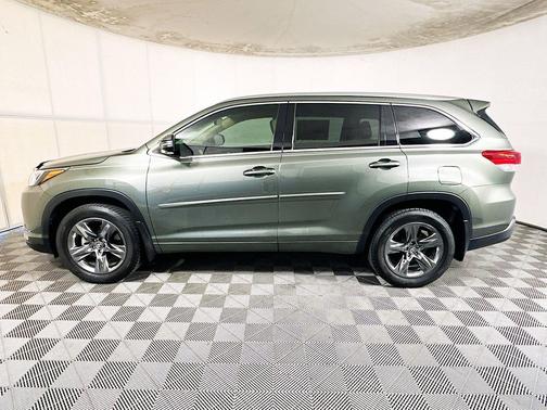 Jade 2018 Toyota Highlander Limited Platinum