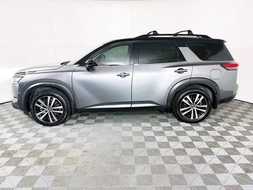 2023 Nissan Pathfinder Platinum 4WD