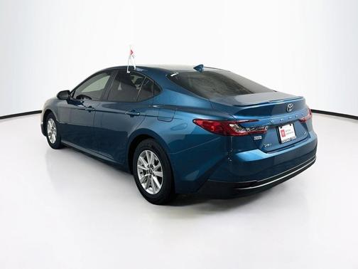 Ocean 2025 Toyota Camry LE