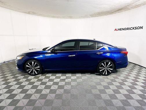 2020 Nissan Altima SR FWD