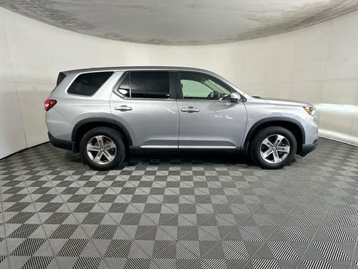 Gray 2025 Honda Pilot EX-L