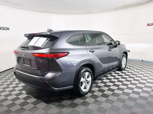 2022 Toyota Highlander L