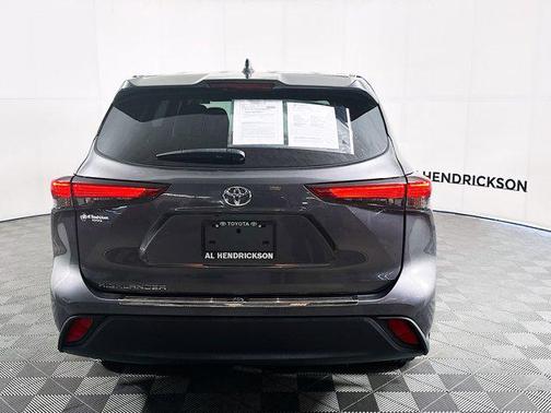 2022 Toyota Highlander L