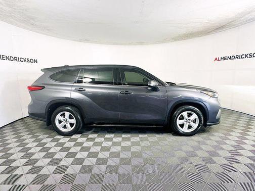 2022 Toyota Highlander L