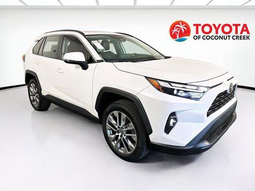 2022 Toyota RAV4 XLE Premium
