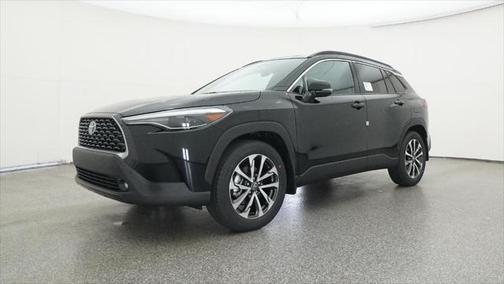2025 Toyota Corolla Cross XLE