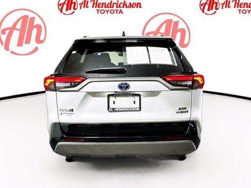 2023 Toyota RAV4 Hybrid SE