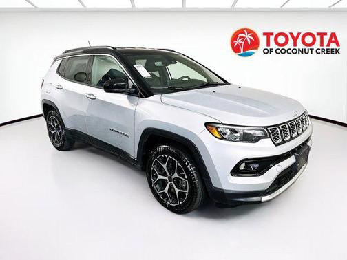 Silver Zynith Metallic Clearcoat 2025 Jeep Compass Limited