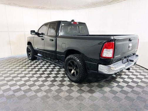 Diamond Black Crystal Pearlcoat 2021 RAM 1500 Big Horn/Lone Star
