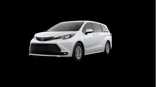 2025 Toyota Sienna XLE 8 Passenger