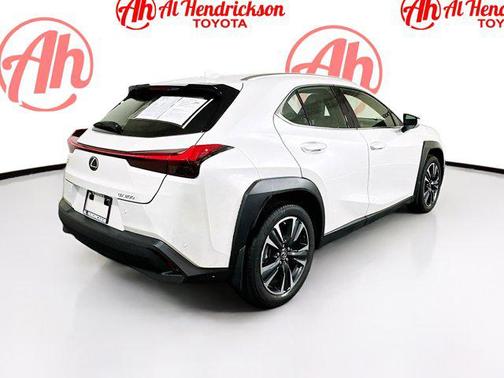 2022 Lexus UX 200 Base