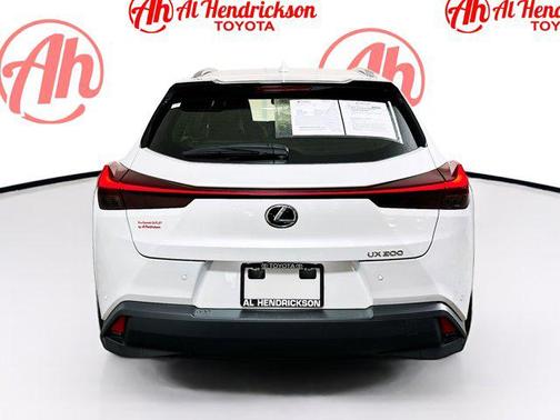 2022 Lexus UX 200 Base