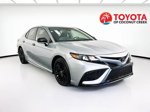 Celestial Silver Metallic 2022 Toyota Camry SE