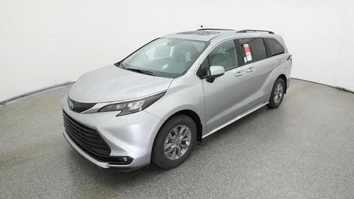 2025 Toyota Sienna XLE