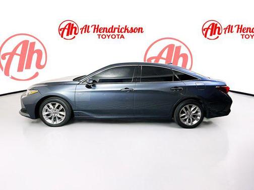 2021 Toyota Avalon Hybrid XLE