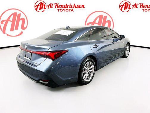 2021 Toyota Avalon Hybrid XLE