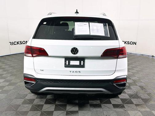 2024 Volkswagen Taos 1.5T SE