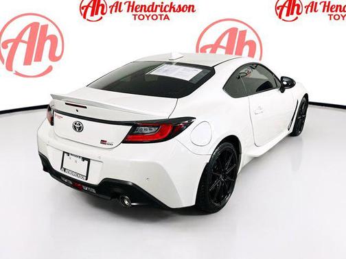 2025 Toyota GR86 Premium