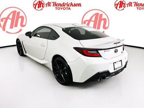 2025 Toyota GR86 Premium