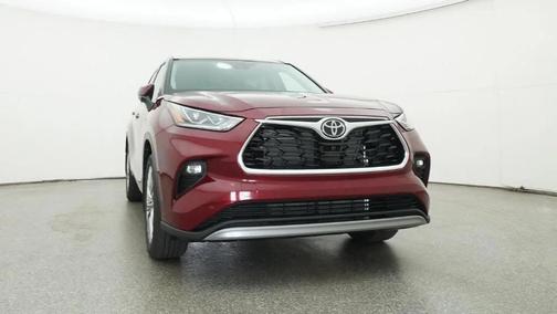 Ruby Flare Pearl 2026 Toyota Highlander Platinum