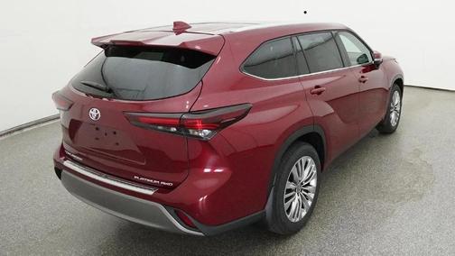 Ruby Flare Pearl 2026 Toyota Highlander Platinum
