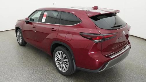 Ruby Flare Pearl 2026 Toyota Highlander Platinum
