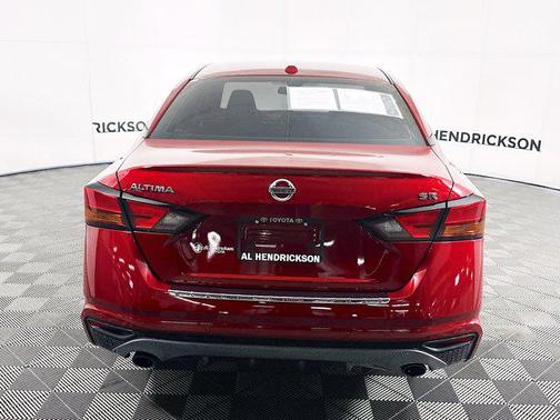 2022 Nissan Altima SR FWD