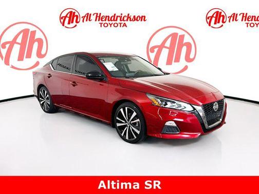 2022 Nissan Altima SR FWD