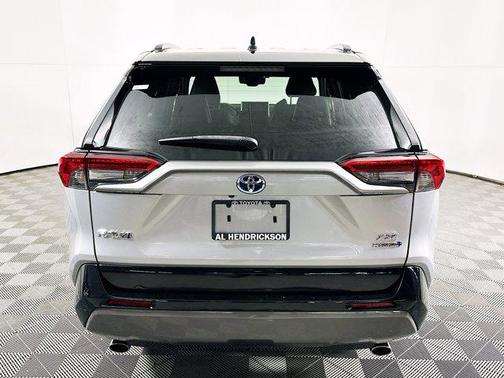 2021 Toyota RAV4 Hybrid SE