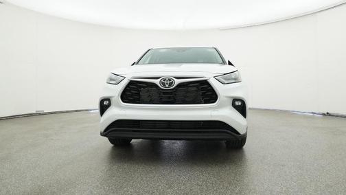 2025 Toyota Highlander LE