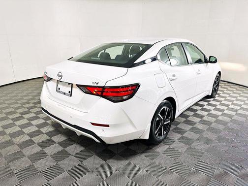 Aspen White Tricoat 2024 Nissan Sentra SV