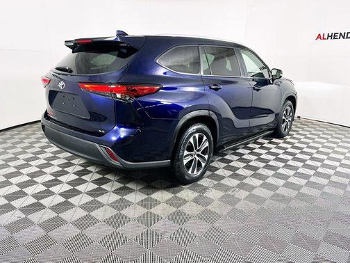 2023 Toyota Highlander Platinum