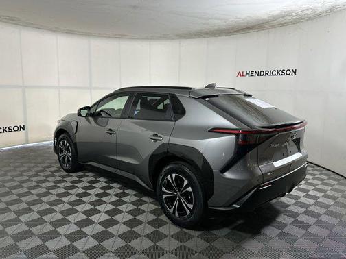 2024 Toyota bZ4X XLE