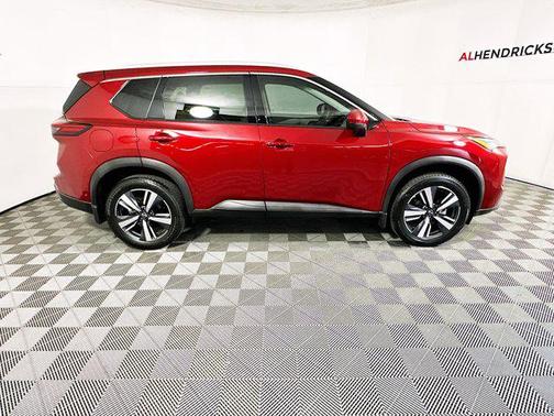 2025 Nissan Rogue SL