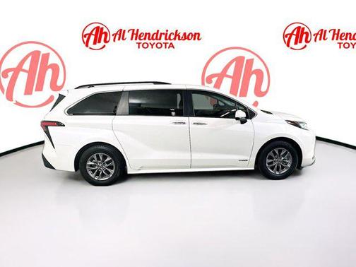 2021 Toyota Sienna XLE 7 Passenger
