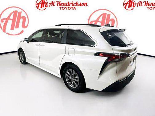 2021 Toyota Sienna XLE 7 Passenger