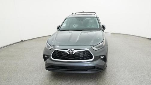 2025 Toyota Highlander XLE