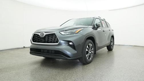 2025 Toyota Highlander XLE