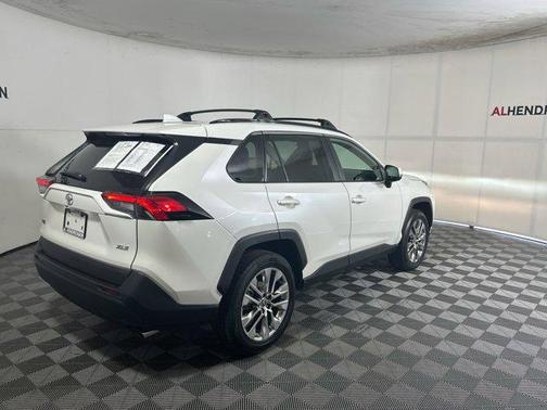 2021 Toyota RAV4 XLE Premium