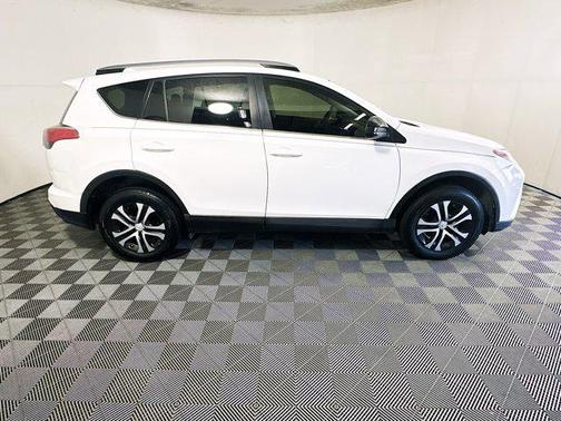 Super White 2017 Toyota RAV4 LE