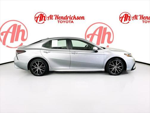 Celestial Silver Metallic 2023 Toyota Camry SE